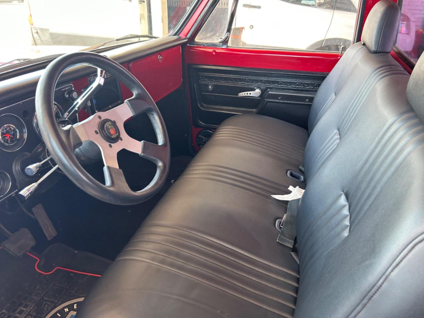 1972 Red Chevrolet C10 (CCE142A1201) , Automatic transmission, located at 1687 Business 35 S, New Braunfels, TX, 78130, (830) 625-7159, 29.655487, -98.051491 - 580 Horse Power - Photo#9